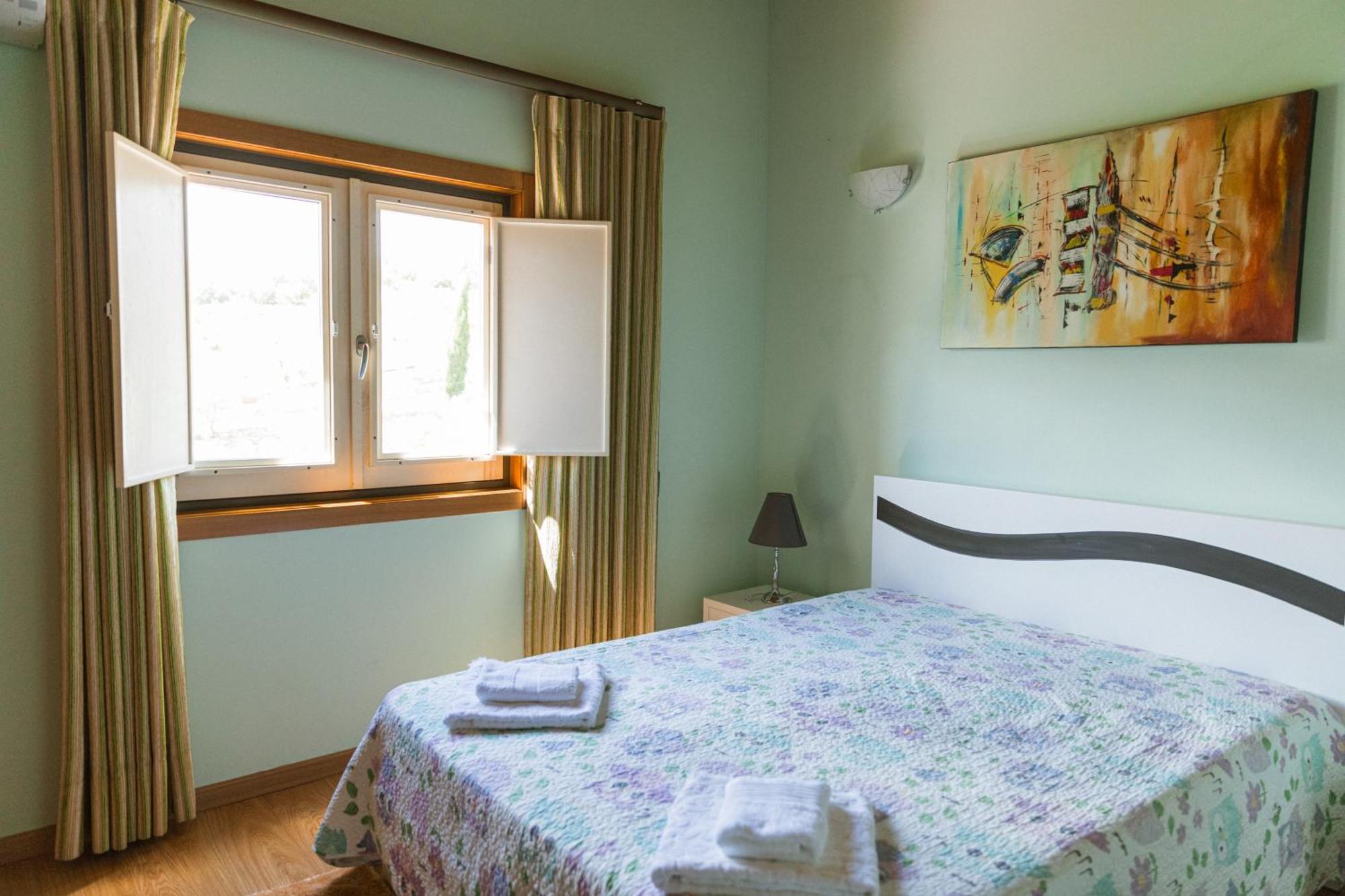 Olhares Do Douro Guest House Torre De Moncorvo Exterior photo